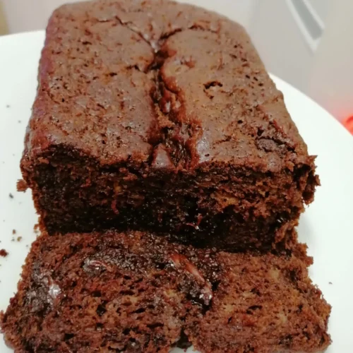 Bolo de chocolate com banana