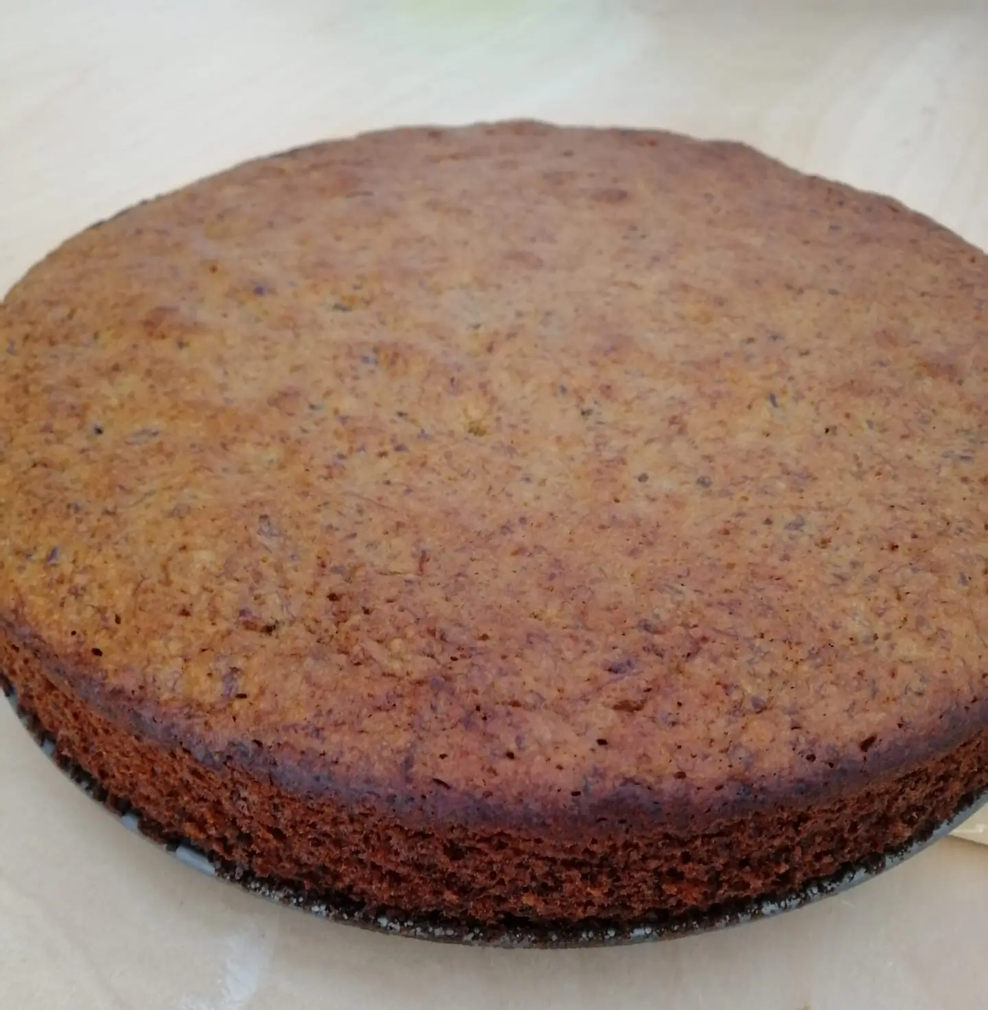 Bolo de banana com aveia e uva passa