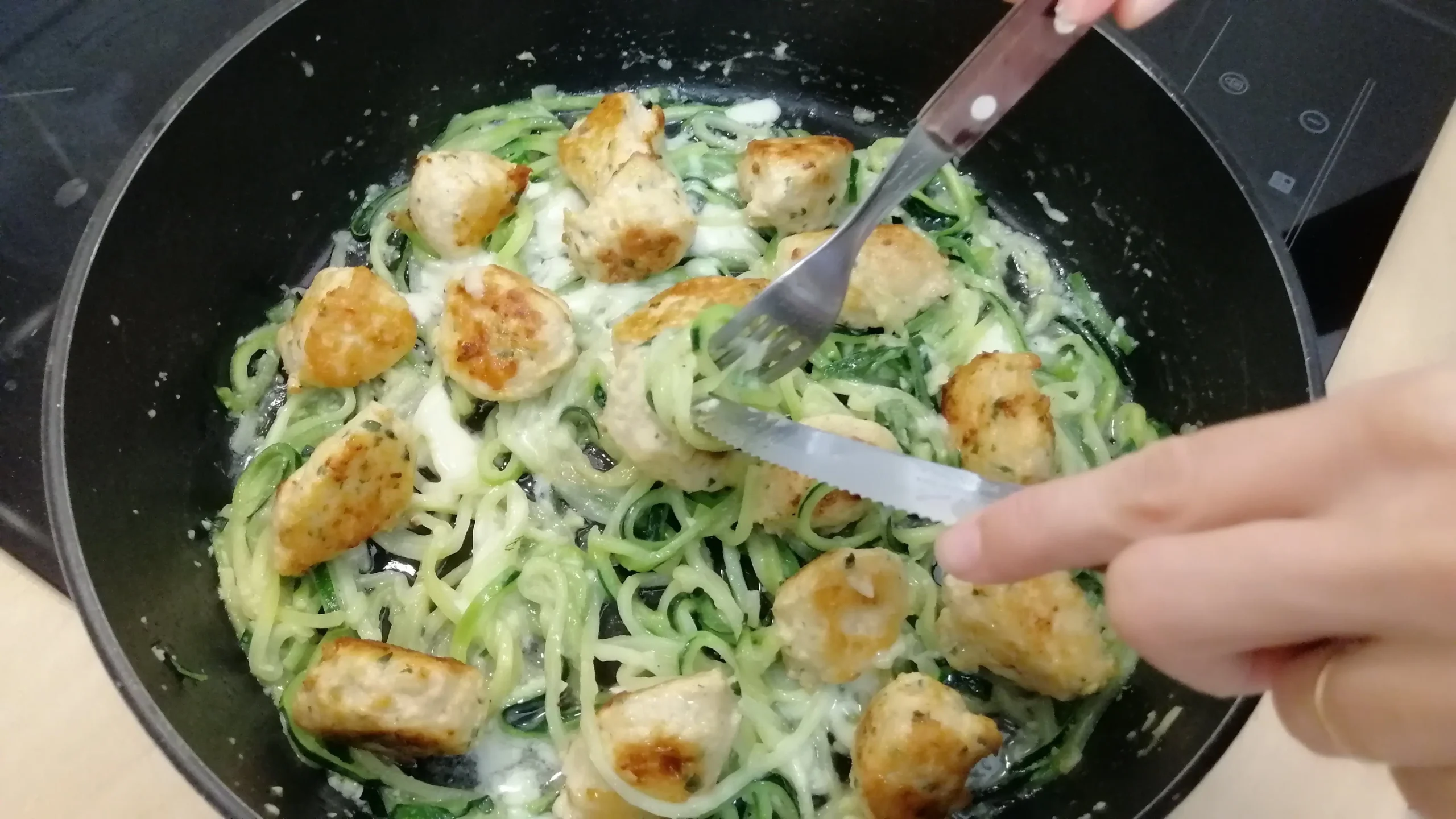 Espaguete de abobrinha com frango