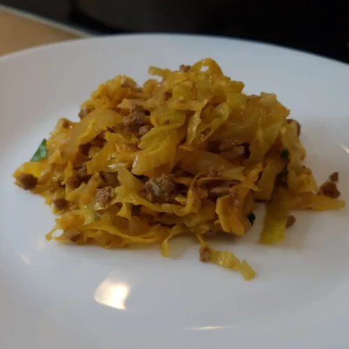 Carne moída com repolho