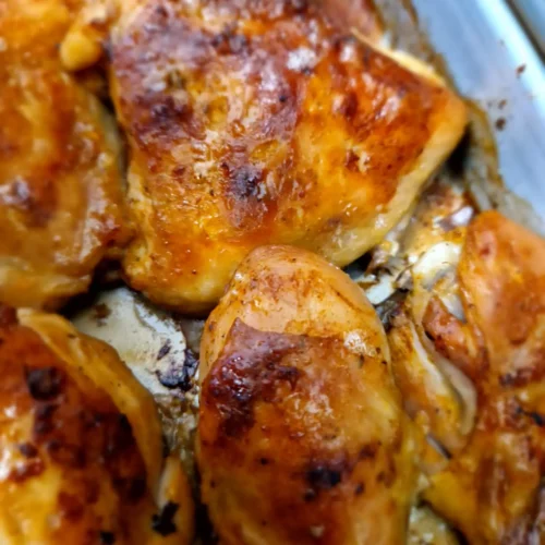 Coxa e Sobrecoxa de Frango Assada no Forno