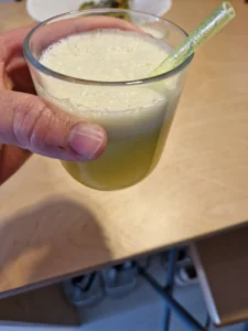 Suco com casca de abacaxi - Cozinha dos sabores